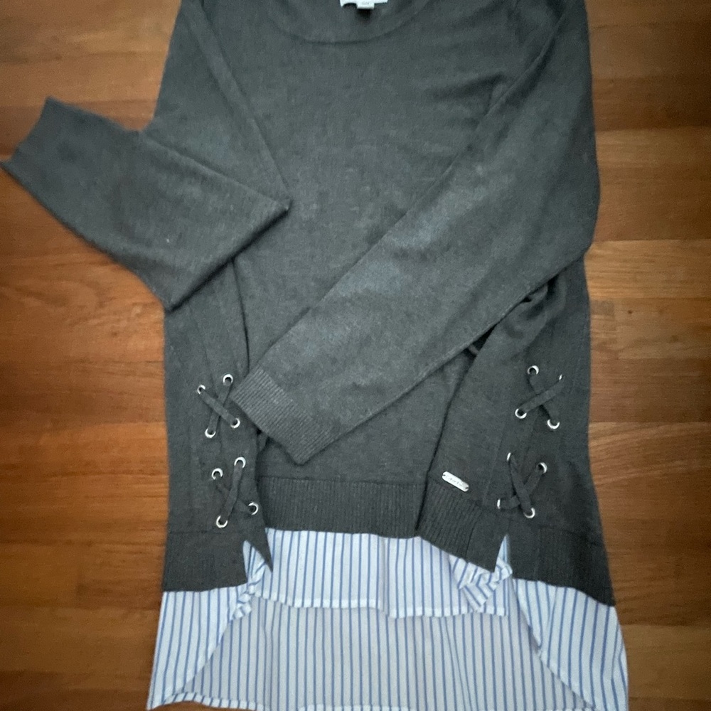 Calvin Klein shirt tails sweater Women’s - Picture 2 of 6